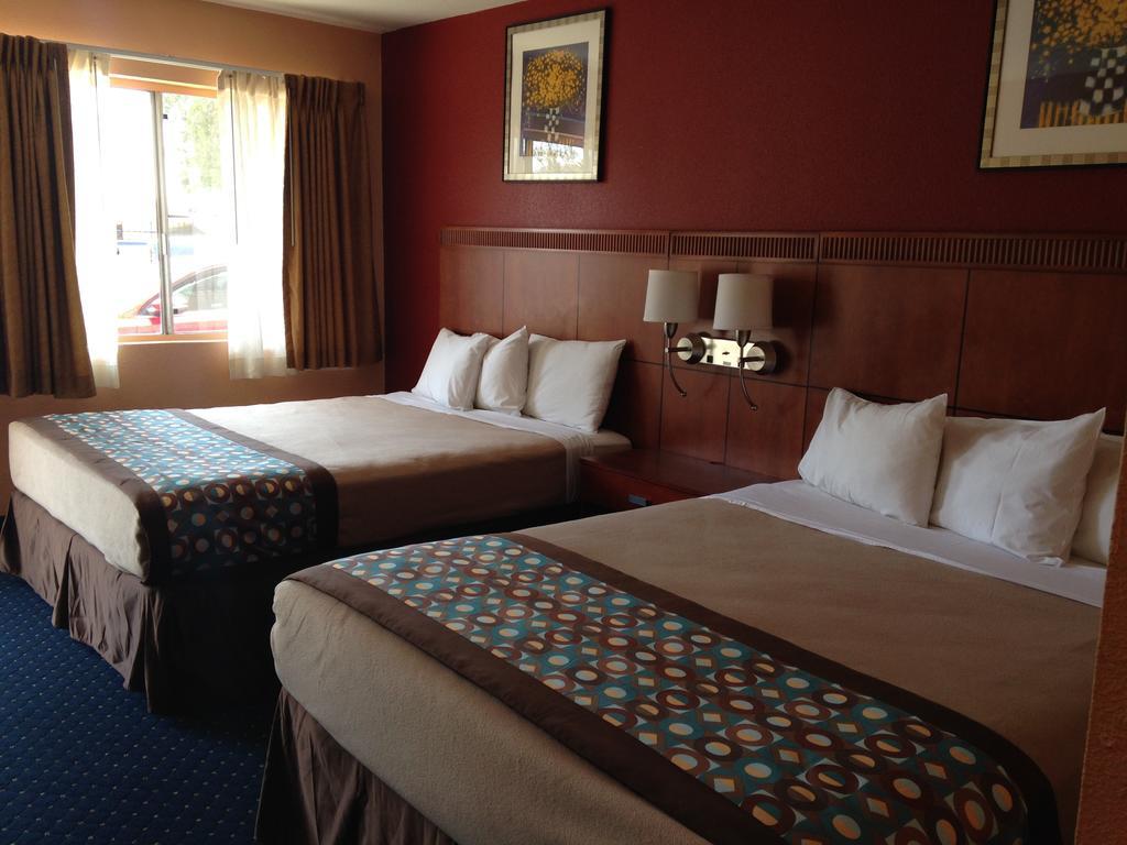 Escondido Lodge Room photo